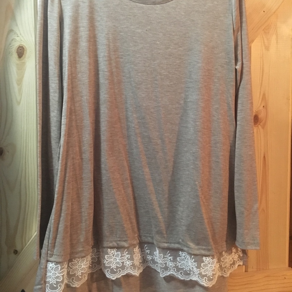 S/M Tunic style shirt